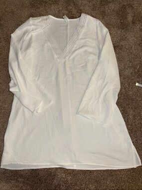 Liz Clairborne White V-Neck Swim Cover-Up